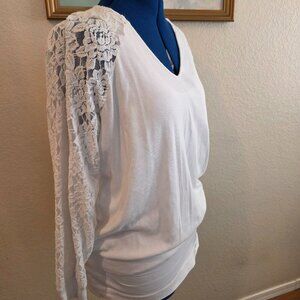 Torrid white lace tee